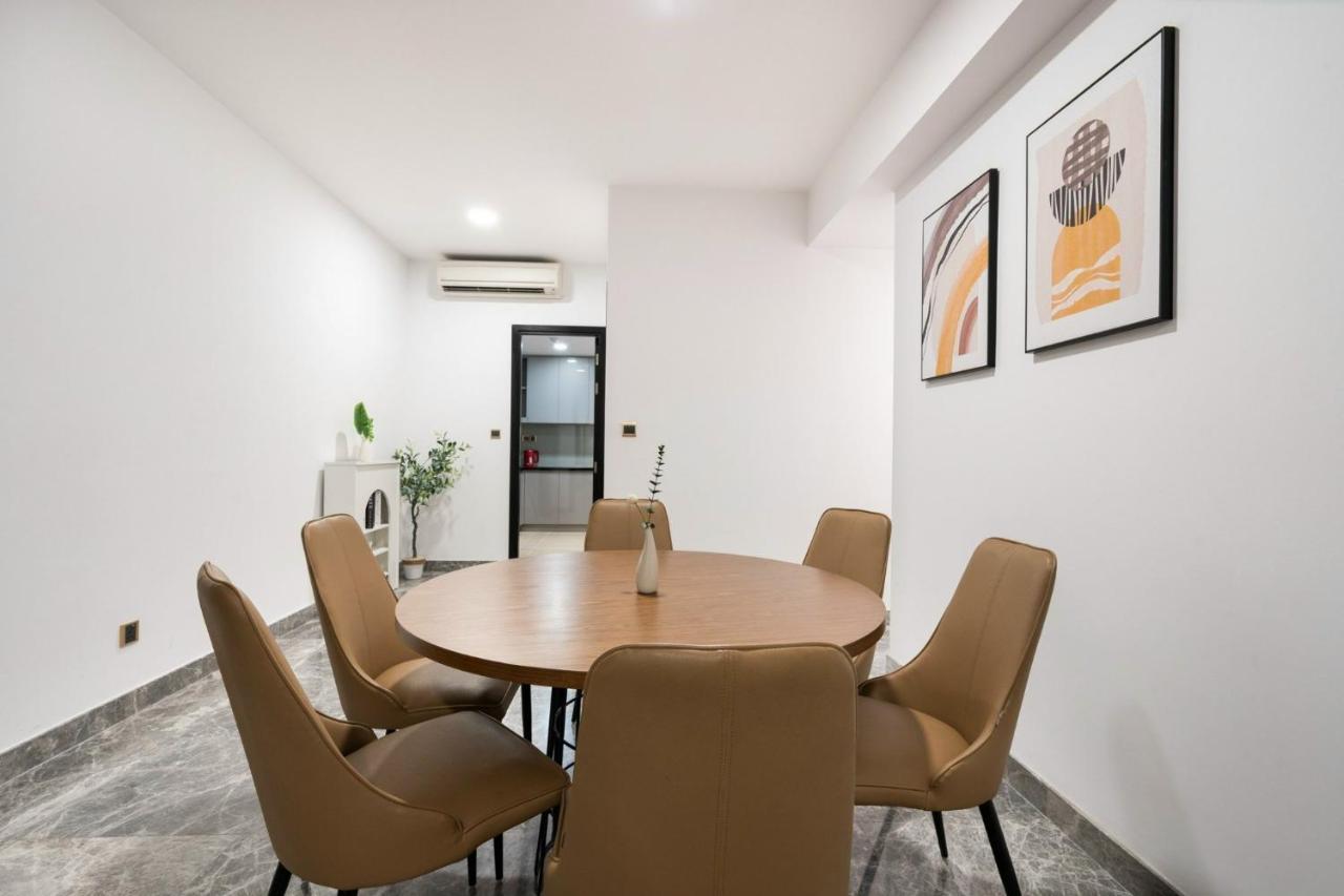 Luxury D1Mension In District 1 Freepoolsaunagym Ho Chi Minh City Bagian luar foto