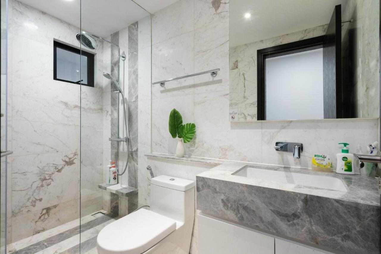 Luxury D1Mension In District 1 Freepoolsaunagym Ho Chi Minh City Bagian luar foto